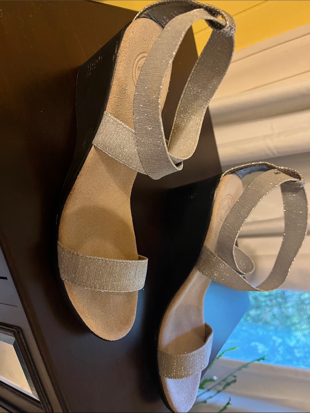 CHARLESTON SHOE CO. Silver Glitter Wedge Sandals